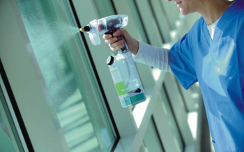 Water, the greenest cleaning slolution