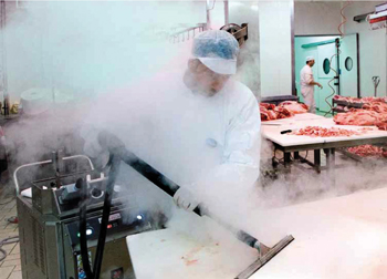 Cleaning With Dry Steam