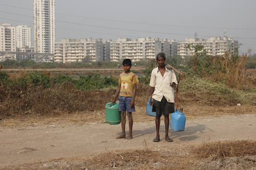 Salt-carrying drinking water: in the total absence of fresh potable water, salt makers drink contaminated well-water or saline (salty) raw-sea water