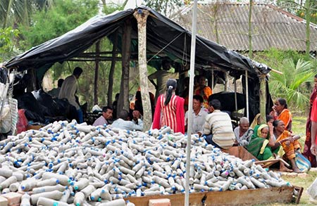 Plastic-Bottles-filled-with-mud-or-sand-to-be-used-for-construction-by-Samarpan-Foundation