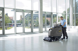 Maintenance-cleaning-with-the-scrubber-drier-B-60-W