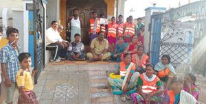 Corporator-staging-a-dharna-in-front-of-violators-house