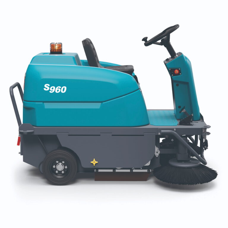 Tennant S960 battery ride-on sweeper